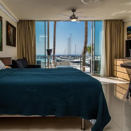 First Line P. Banus Sleeps 4 Marbella