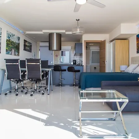 Apartment First Line P. Banus Sleeps 4 *