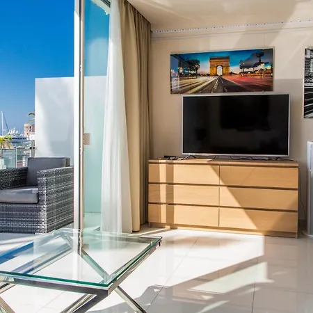 First Line P. Banus Sleeps 4 Apartment Marbella