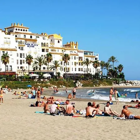 First Line P. Banus Sleeps 4 Apartmán *